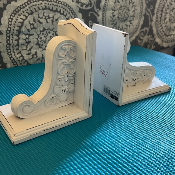 Distressed bookends - Picture 2 of 6